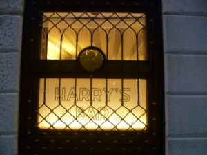 1harrys bar 4