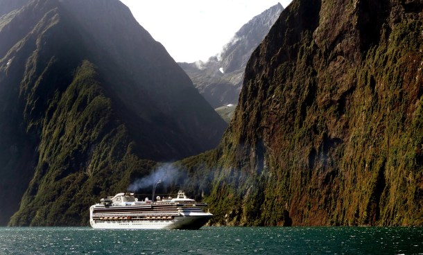 Cruising Fiordland